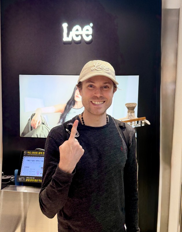 Lee, who built Copy Shelter